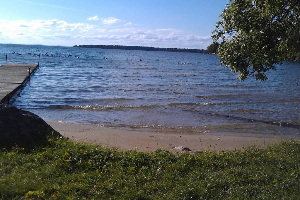 Boende - Stuga Nara Naturen, 3 Km Fran Motala Centrum Av Privat Vard Extérieur photo